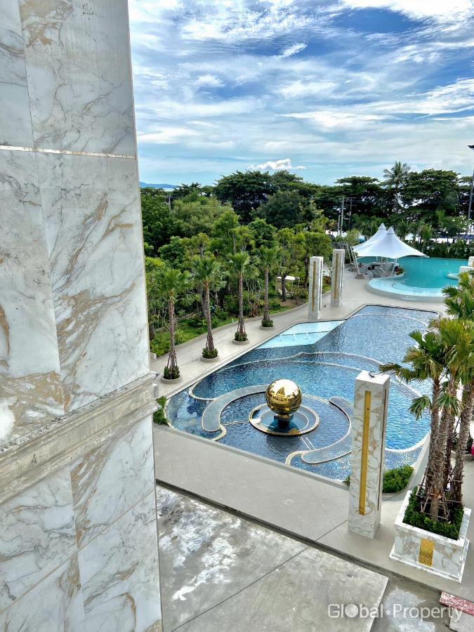 Luxury Sea View Room Beach Front Luxury Pantai Jomtien Luaran gambar