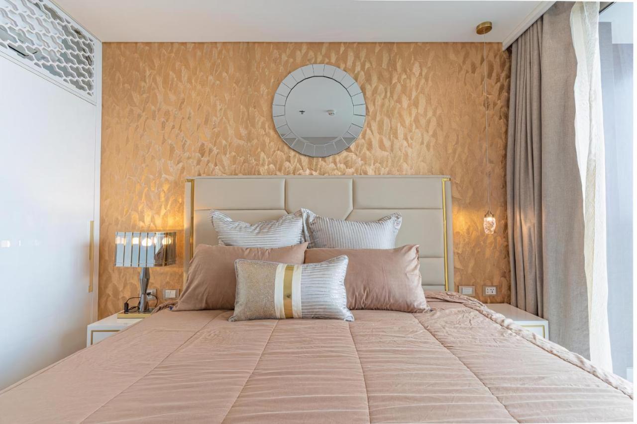Luxury Sea View Room Beach Front Luxury Pantai Jomtien Luaran gambar