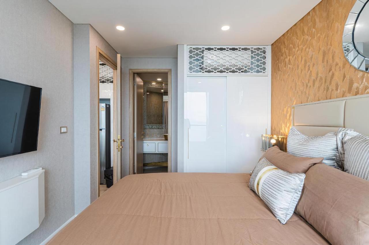 Luxury Sea View Room Beach Front Luxury Pantai Jomtien Luaran gambar