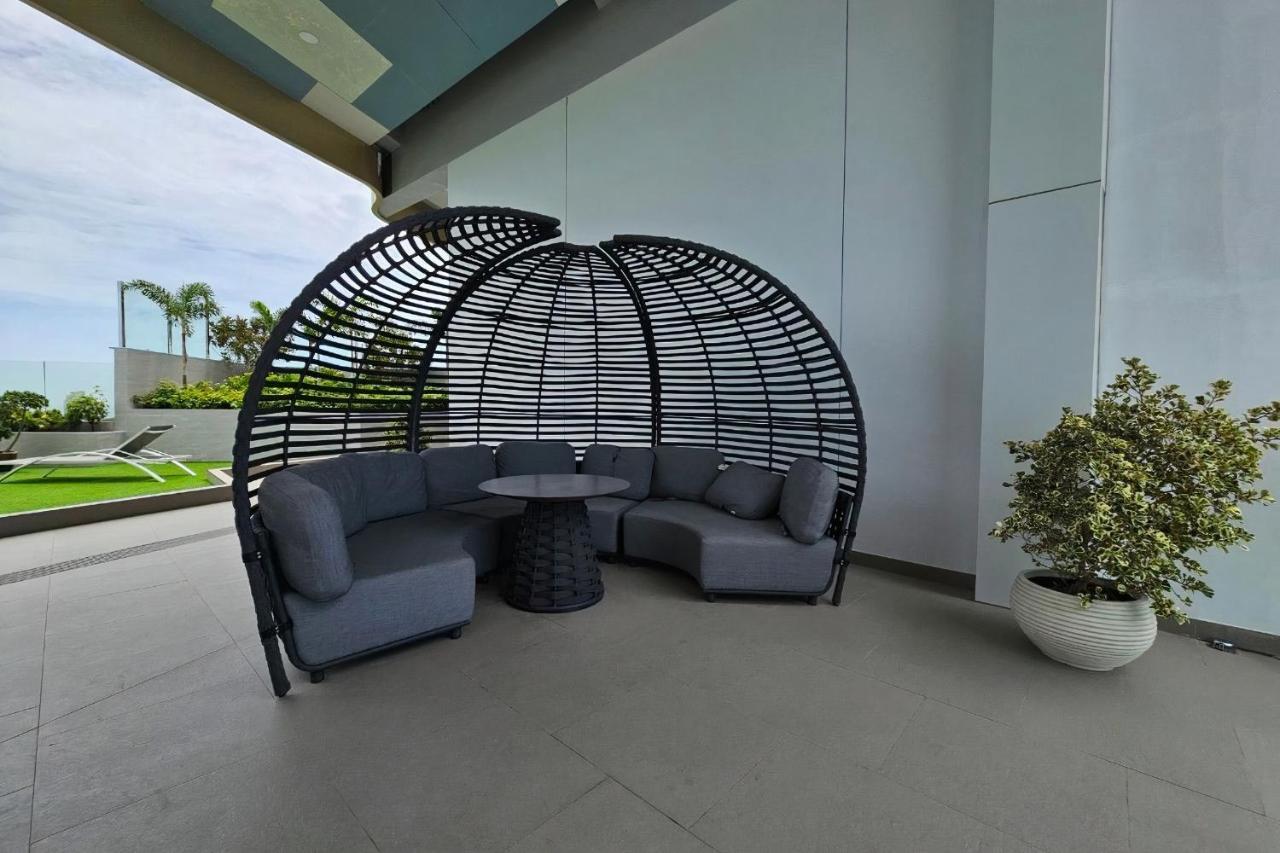 Luxury Sea View Room Beach Front Luxury Pantai Jomtien Luaran gambar